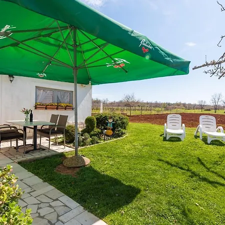 Ema Villa